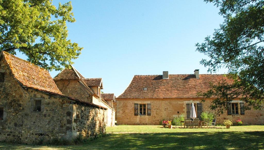 Rouffignac-Saint-Cernin-de-Reilhac House | Le Lapin sur le Toit - Magnifique périgourdine du 18ième siècle au calme