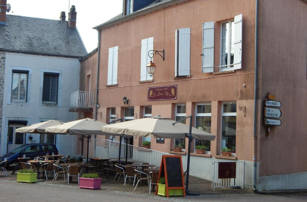 Ouroux-en-Morvan Hotel | Le Lion D'or
