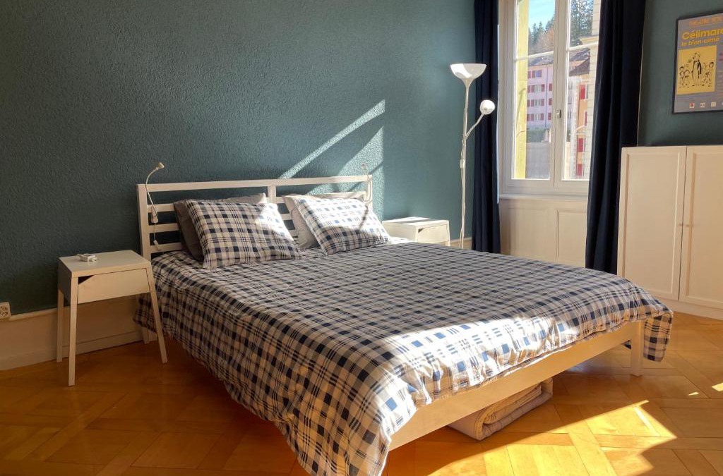 Le Locle Apartment | Le Locle : bel appartement chaleureux