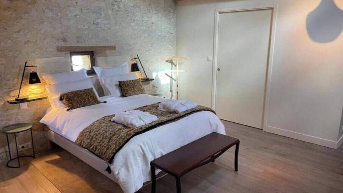 Saint-Michel-Lapujade Bed & Breakfast | Le Loft Ancien Haras de la Tour
