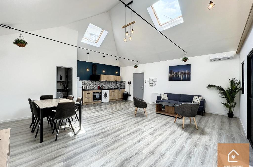 Chatellerault Apartment | Le Loft Climatisé - 6 personnes - Entrée autonome