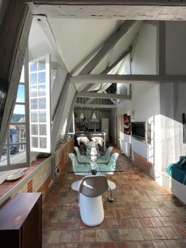 Honfleur Apartment | Le Loft du Homard Bleu - entre Ciel et Mer - Free Parking 500m