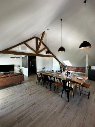 La Celle-sous-Gouzon Apartment | Le loft du Moulin Lèves-Chartres