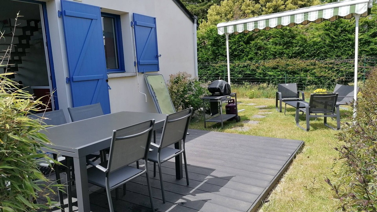 Sarzeau House | Le Logeo between Golf and Ocean, quiet houses surrounded by greenery