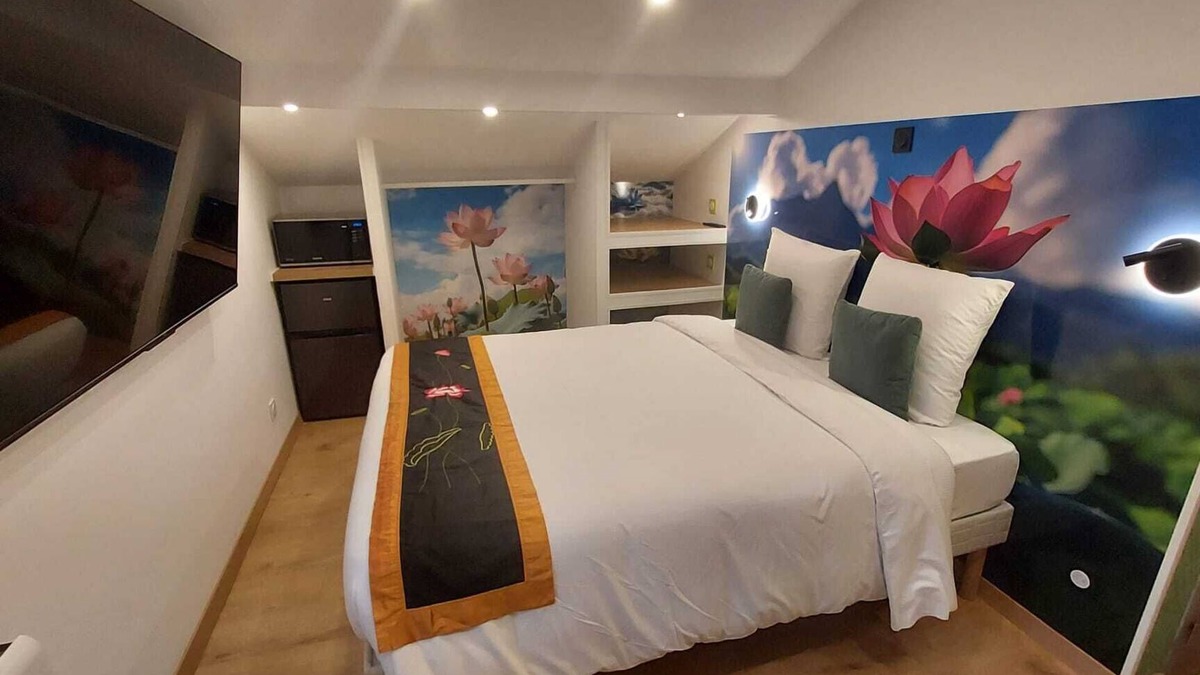 Albertville House | Le Lotus Blanc
