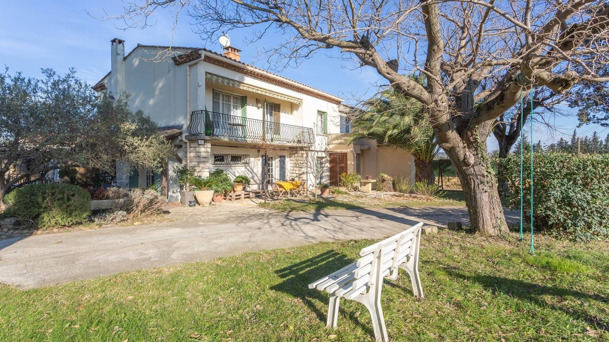 Montfrin House | Le Mélomane - Maison climatisée avec jardin clos