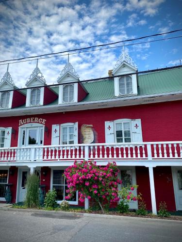 Le Bic Hotel | Le Mange Grenouille