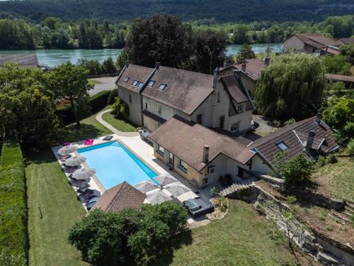 Sault-Brenaz Villa | Le Manoir de Brénaz