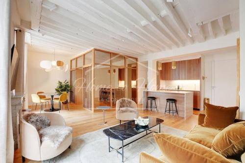 3rd Arrondissement Apartment | Le Marais Luxury & Charm 70m of Design