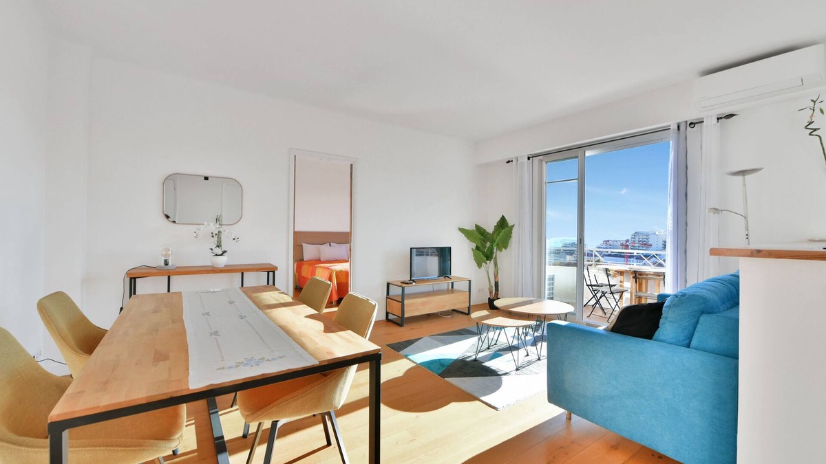 Carnot Apartment | Le Marine vue mer avec joli terrasse