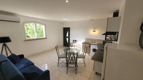 Saint-Sulpice-de-Royan Apartment | Le Marquis