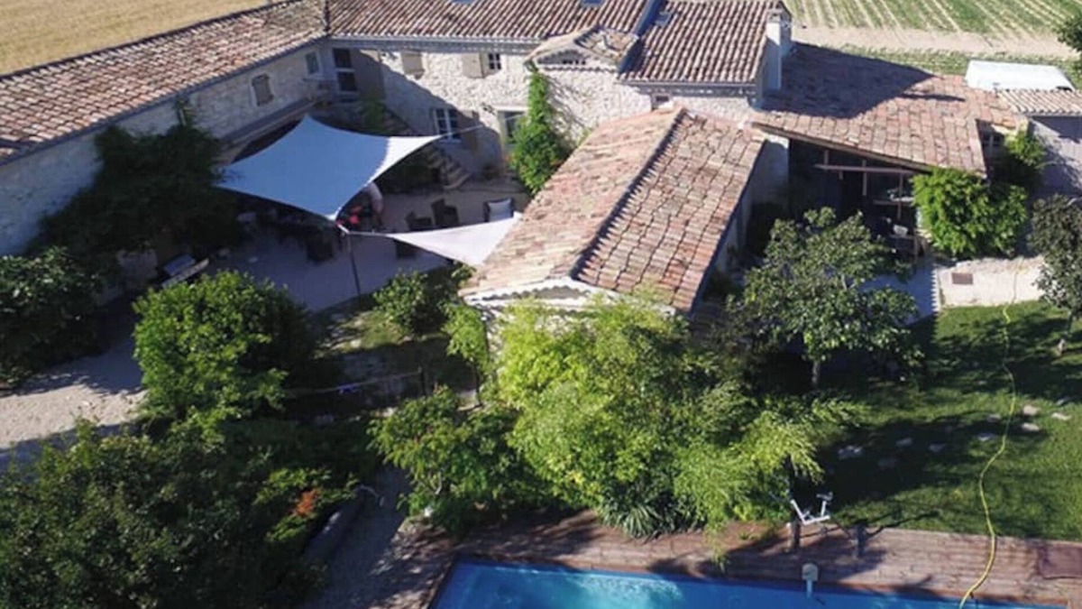 Marsanne House | Le Mas du Pas, large Provencal farmhouse, 15 people, heated pool, 5 bathrooms or bathtub