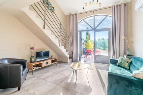 Graveson House | LE MAZET DES CHUTES