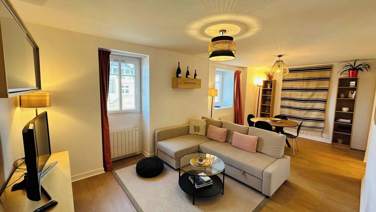 Reims City Centre Apartment | Le Millésime Carnot | Cathédrale