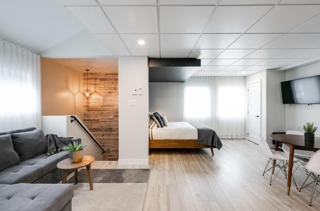 Laval House | Le Mille-Iles - Complexe La Voûte
