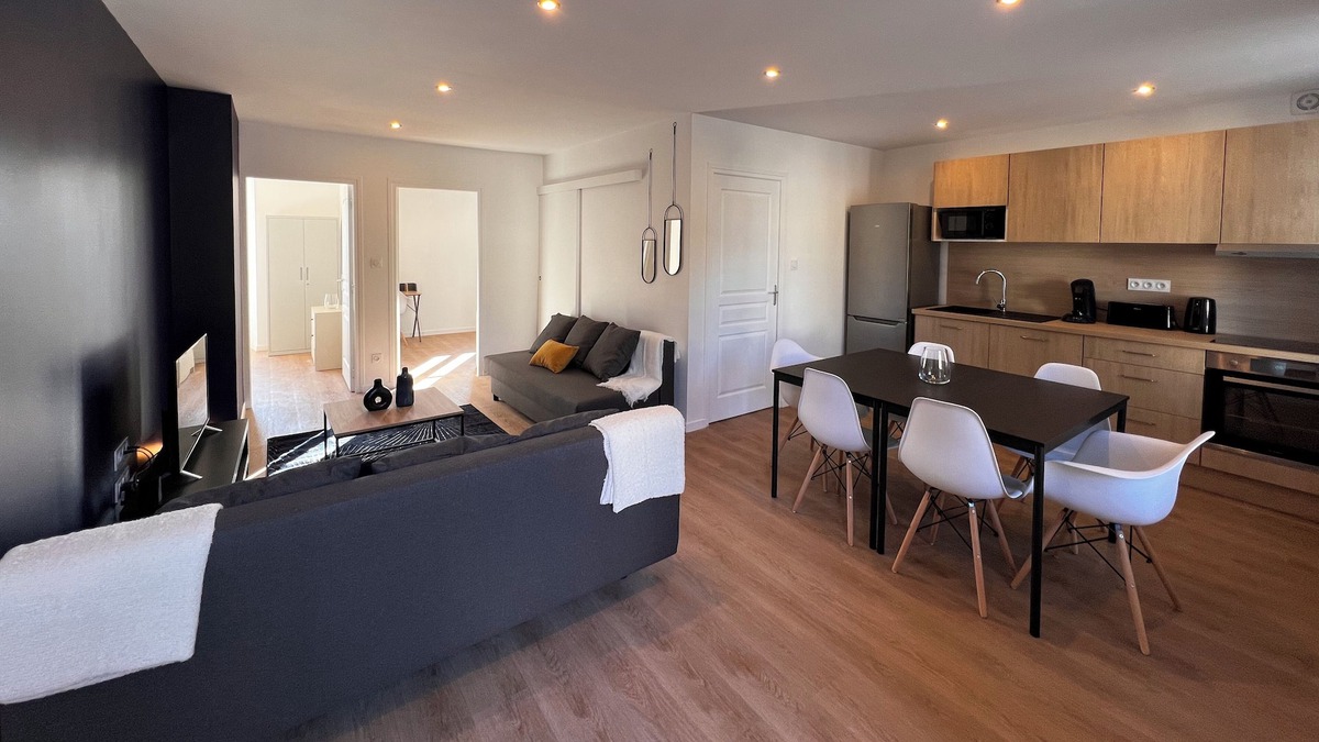 Montlucon Apartment | Le Modern Design