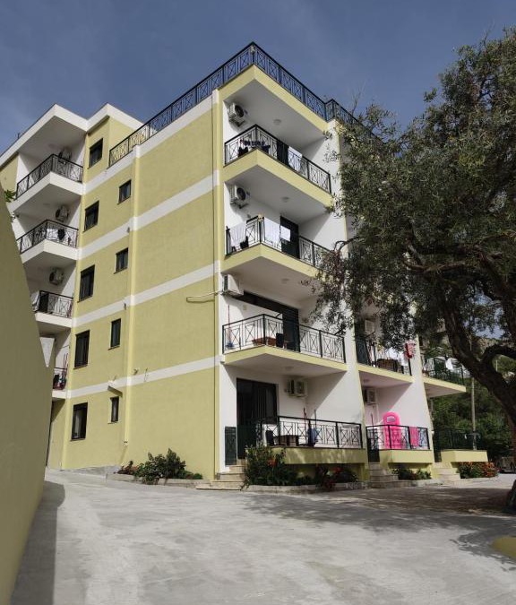 Qazim Pali House | Le Monde 1