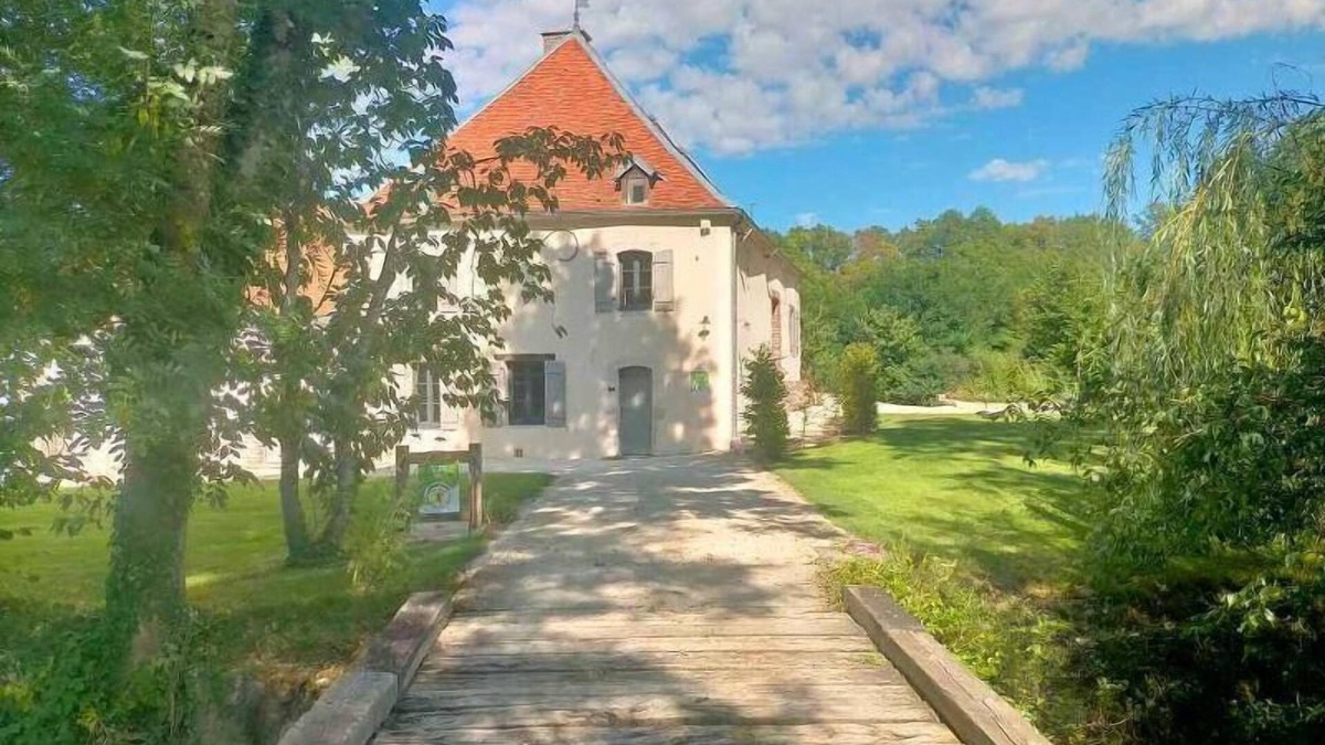 Jully-sur-Sarce House | Le Moulin de Champagne