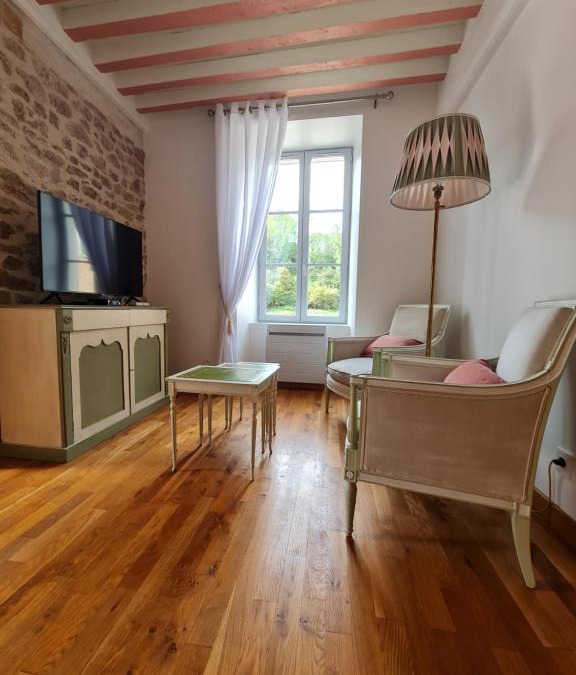 Semur-en-Auxois House | Le Moulin de L'O - L'Orle Rose