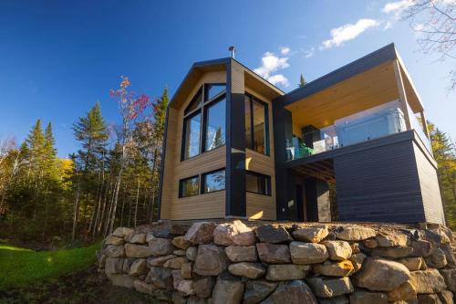Lac Beauport Ski Chalet | Le Nørr - Maelström (CITQ #302901)