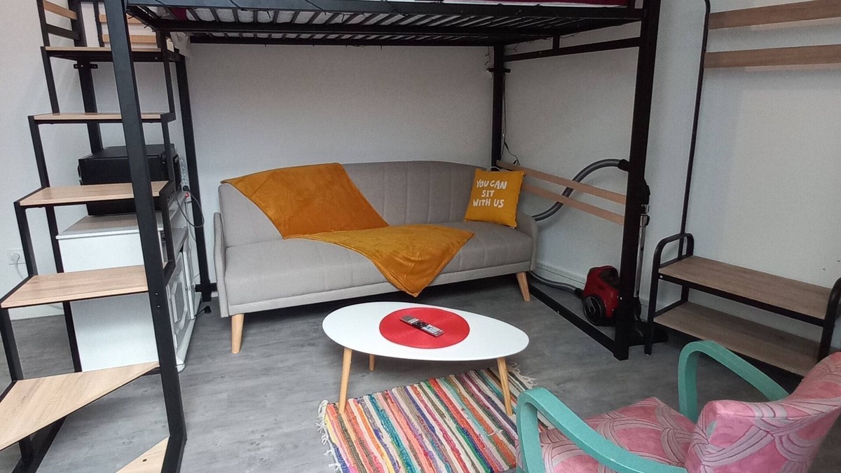 Agen Apartment | LE ONE, Studio in the heart of Agen, fireplace