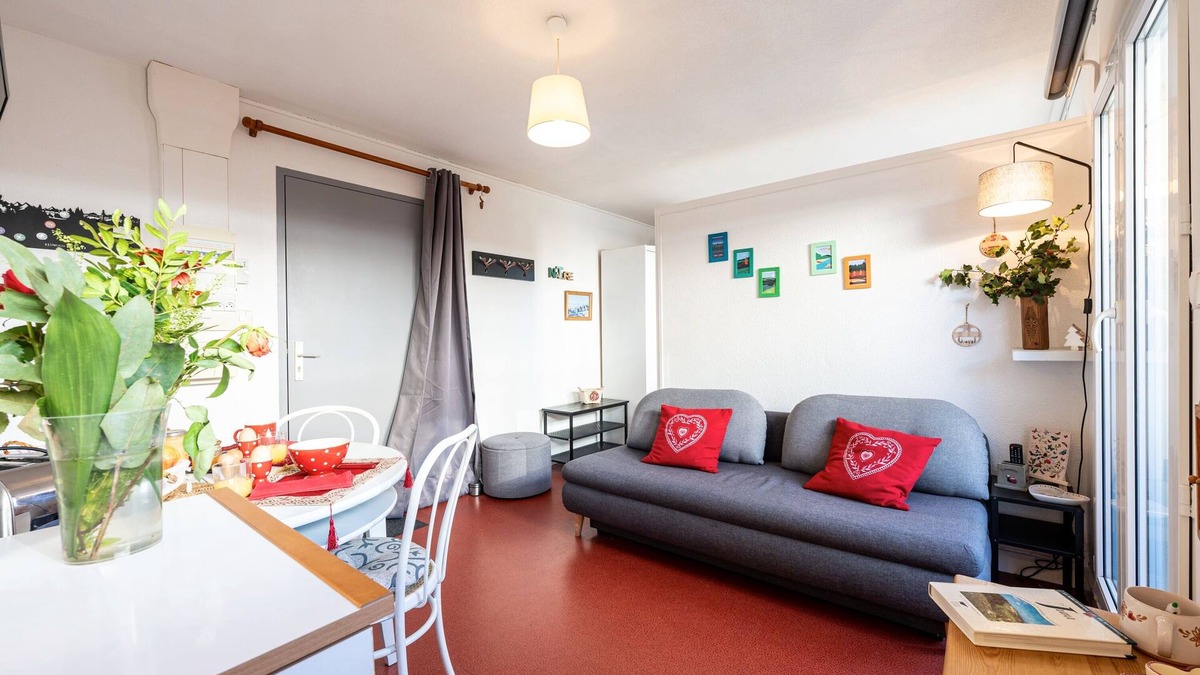 Saint-Laurent-en-Grandvaux Apartment | Le P'tit Bois - Piscine partagée