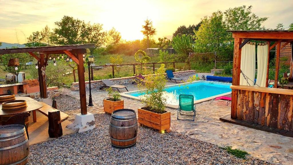Saint-Andre-de-Cruzieres House | Le P'tit Gîte Gardéchois, piscine Ardèche - 12pers