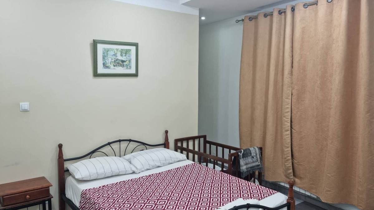 Hydra Apartment | Le P'tit Urbain, Large apartment +parking lot