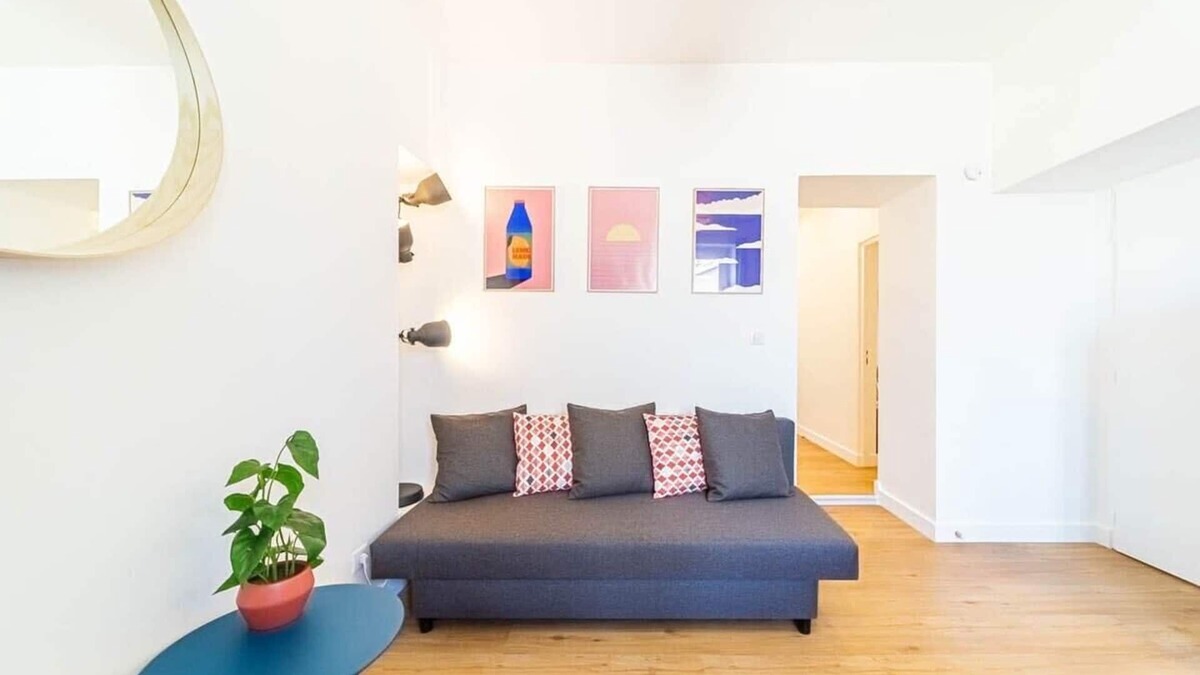 Sainte-Foy-les-Lyon Apartment | Le Pablo charming 6 pers Sainte-Foy-lès-Lyon