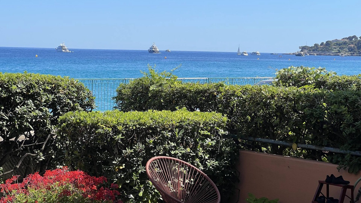 Menton Apartment | LE PAMELA facing the sea, exceptional view, private garden, private parking