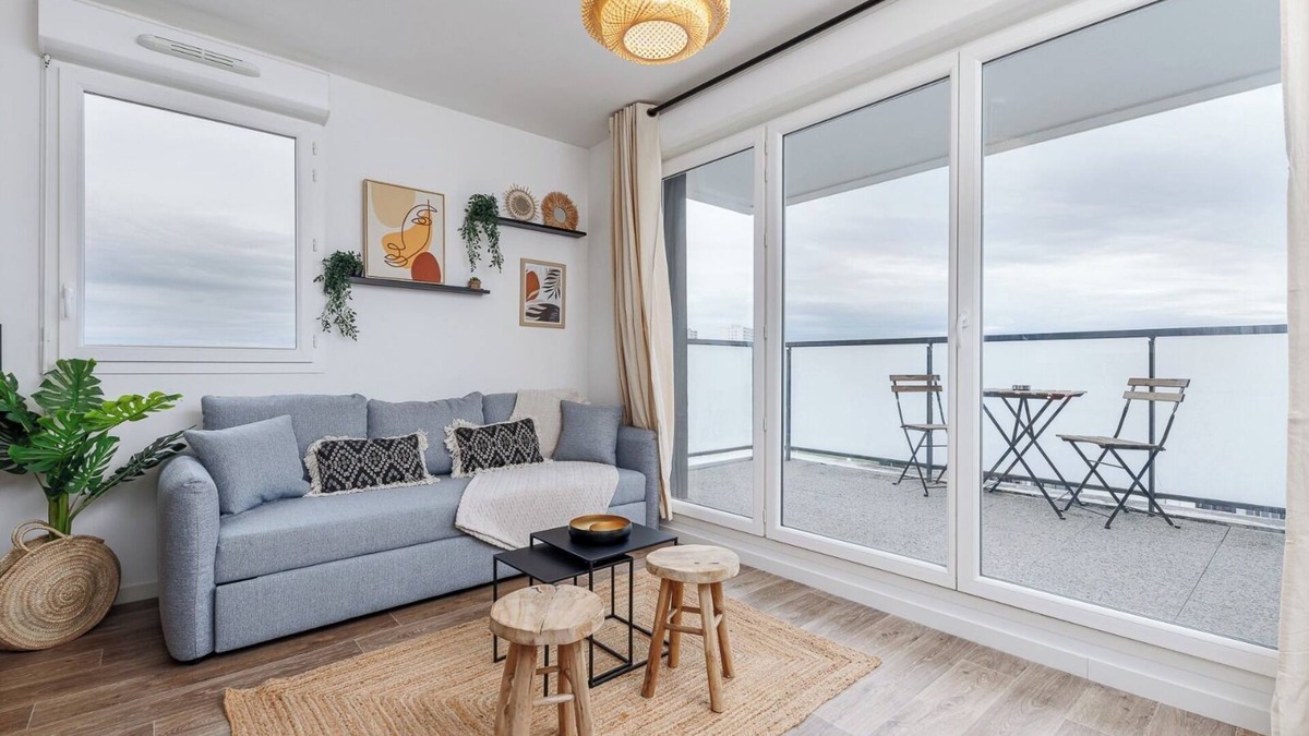 Cenon Apartment | Le Panorama- warm and cosy- near Bordeaux