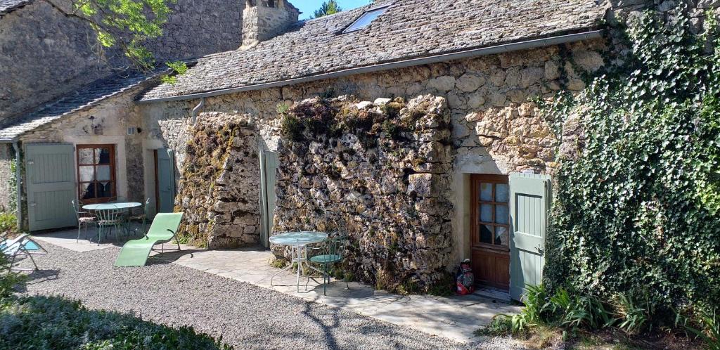 Millau House | Le Passé Composé