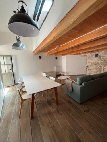 Cluny Apartment | Le Patio de l'Abbaye