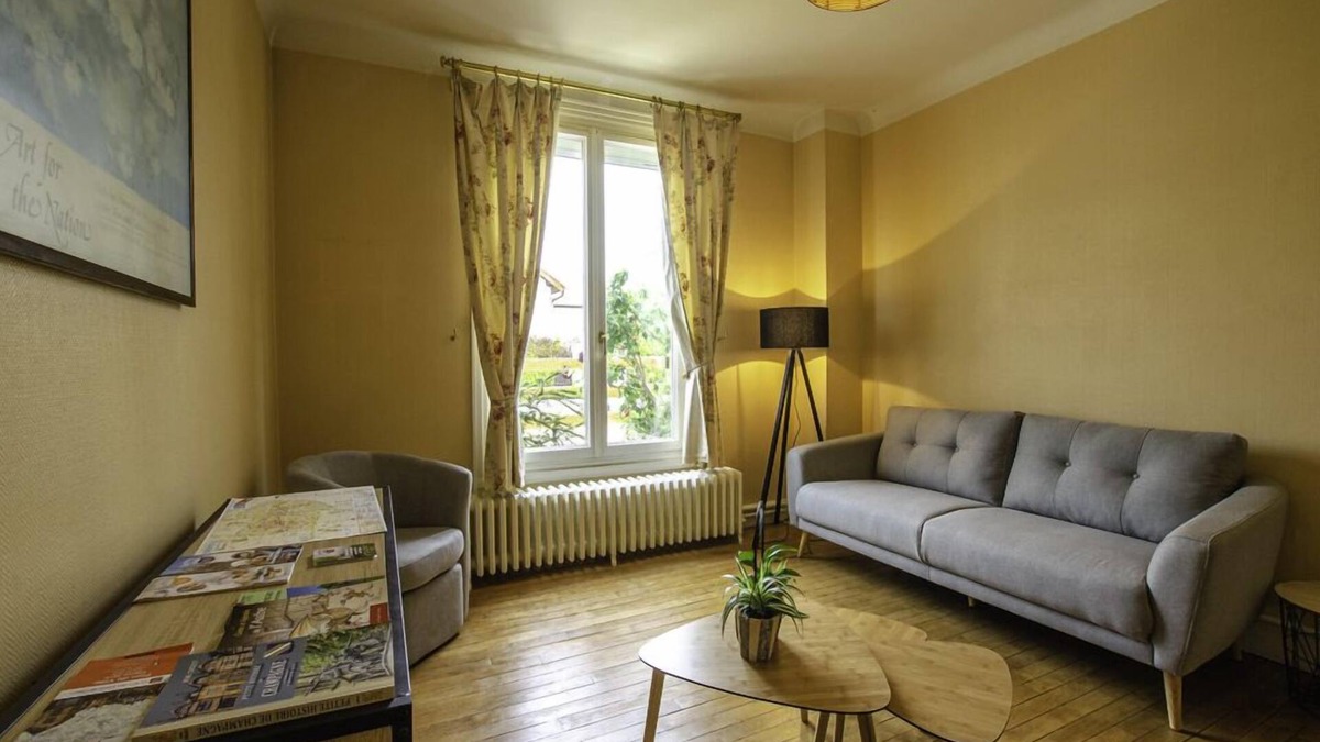 Saint-Julien-les-Villas Apartment | Le Petit Jardin Sancéen