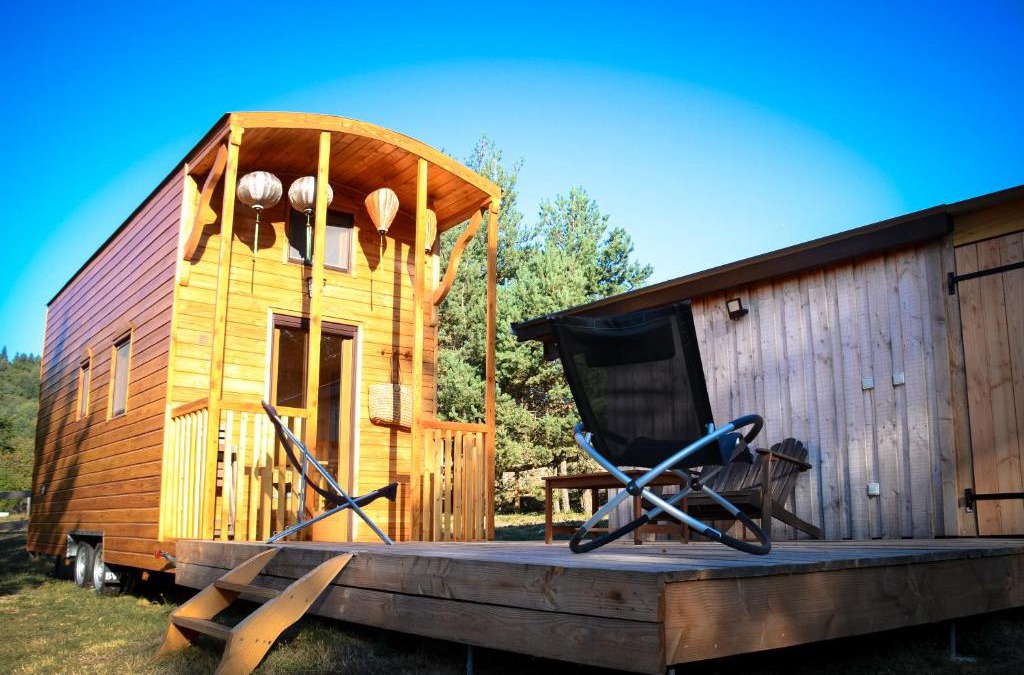 Silhac Other | Le Petit Rias en Roulotte, 4 personnes, coin cuisine et cabinet de toilette