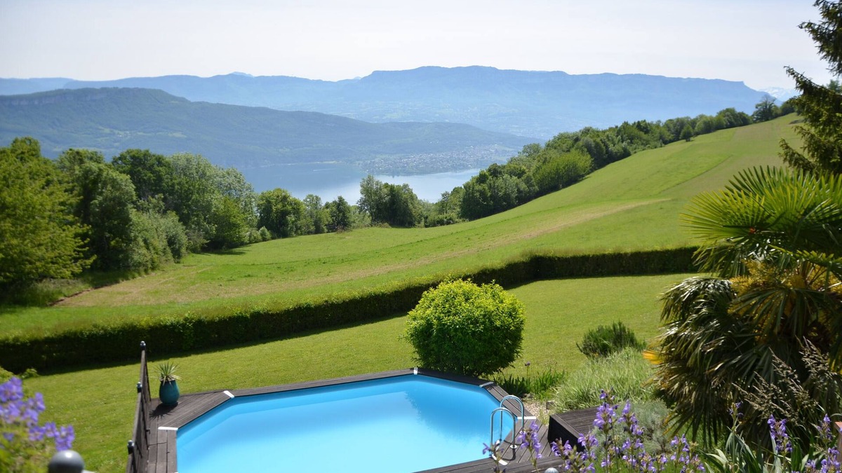 Ontex House | Le petit belvédère: chalet avec piscine & vue lac