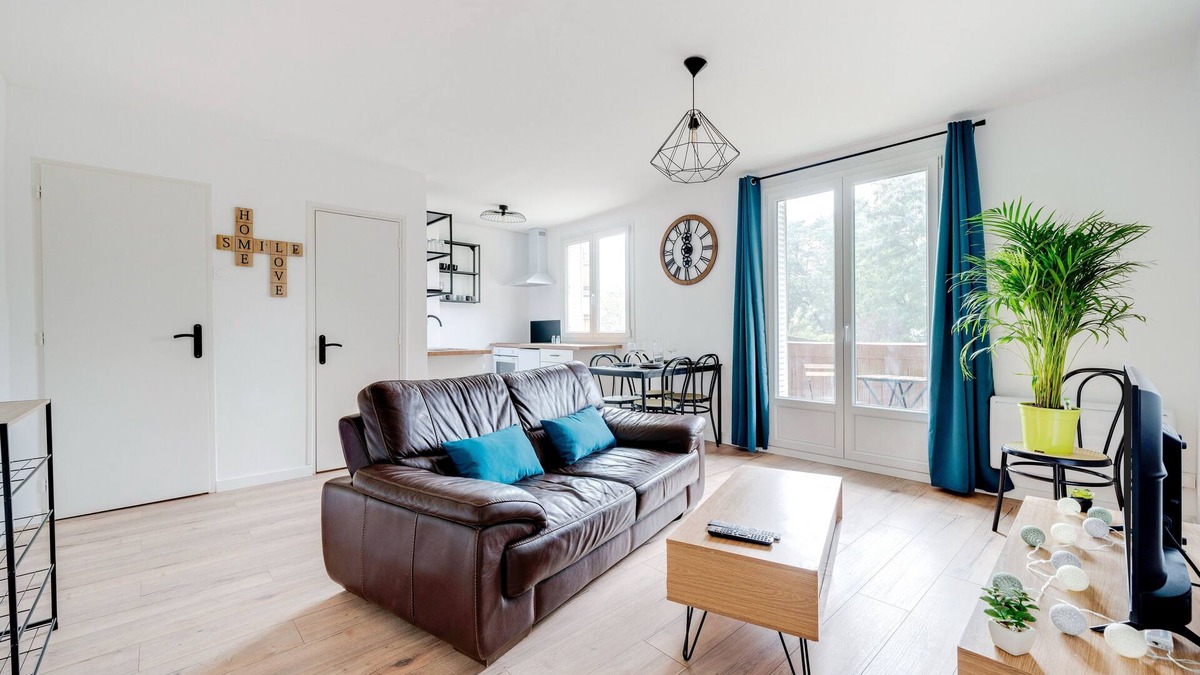 Quartier Beauregard-Boufflers-Buthegnemont-Boudonville Apartment | Le Petit Calypso - One Bedroom Apartment, Sleeps 2