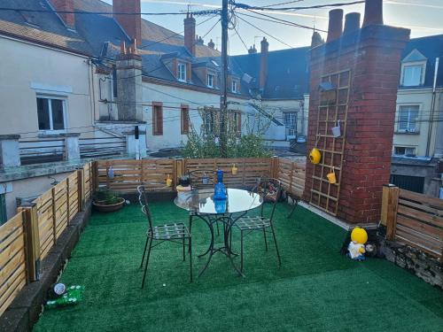Sully-sur-Loire Apartment | Le petit carrousel