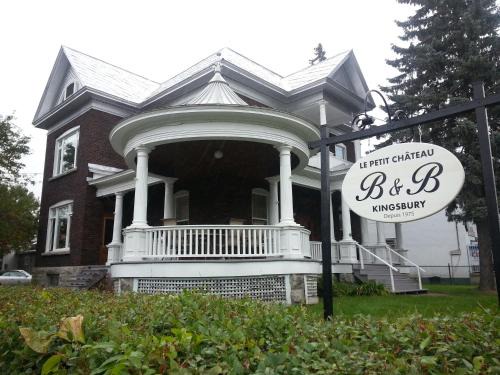 Montebello Hotel | Le Petit Château Montebello B&B