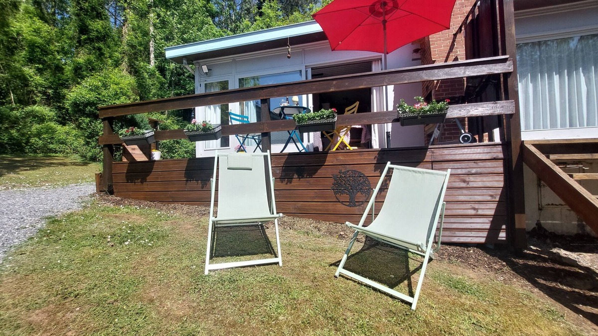 Hastiere House | LE Petit Chalet- Bungalow