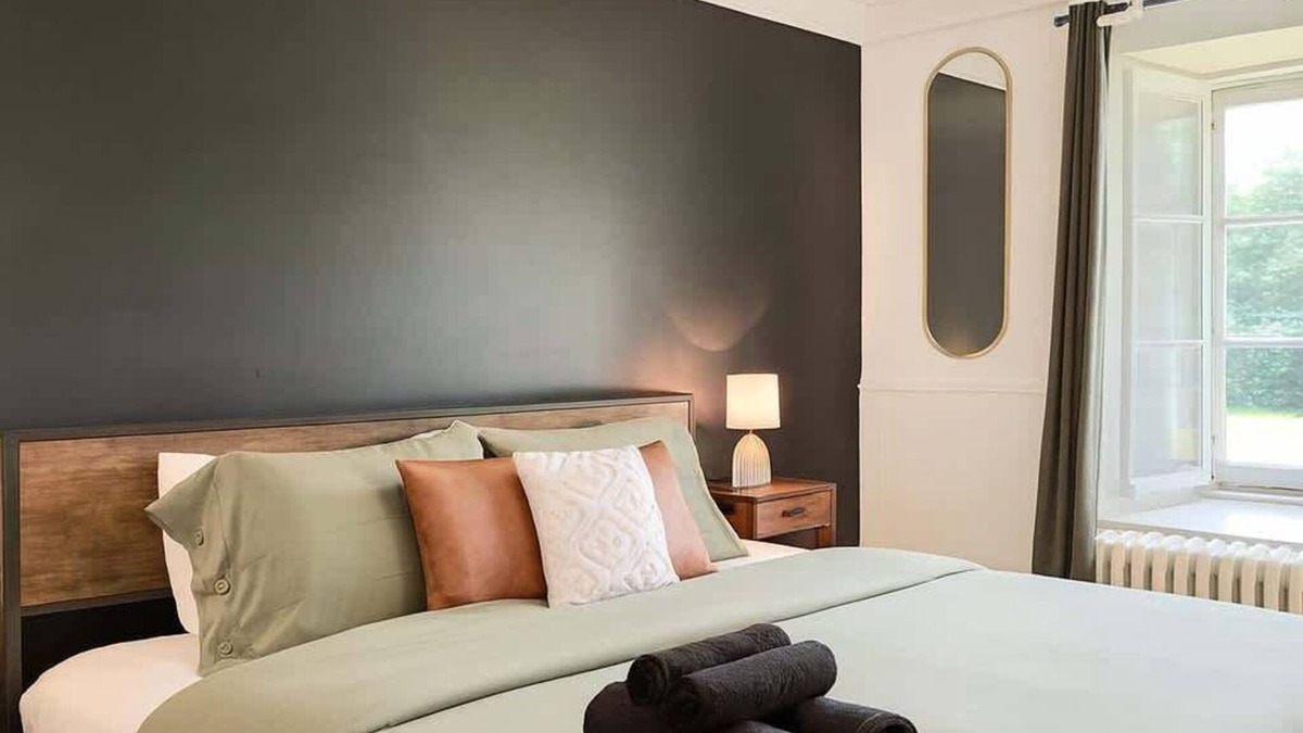 Quartier 5-4 Apartment | Le petit d'Antan Parking 10 min from the center