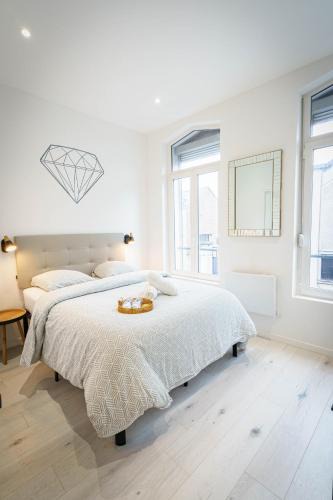 Saint-Quentin Apartment | Le petit joyau de Voltaire