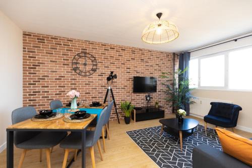 Devant-les-Ponts Apartment | Le petit Manhattan - Appartement privé de 45 m2 - 2 à 4 personnes - Parking privé