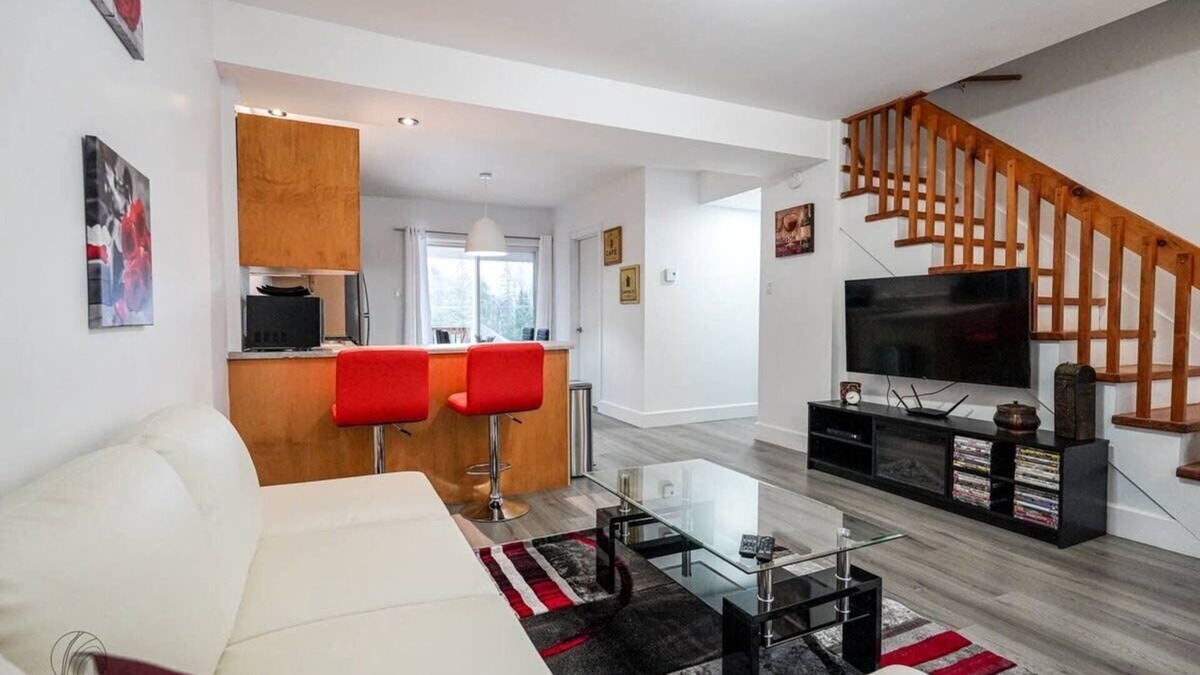 Lac-Simon Apartment | Le Petit Manoir | The Rubis | dogfriendly