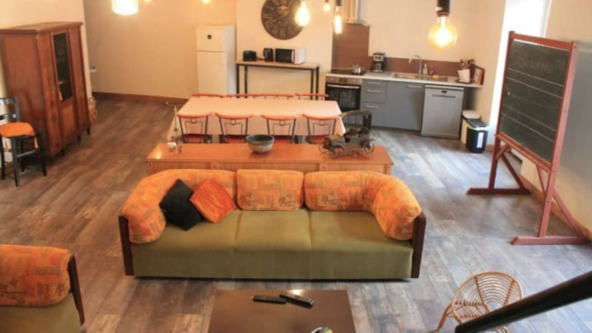 Argenton-sur-Creuse Apartment | -Le Petit Mouton - Spacious city center apartment