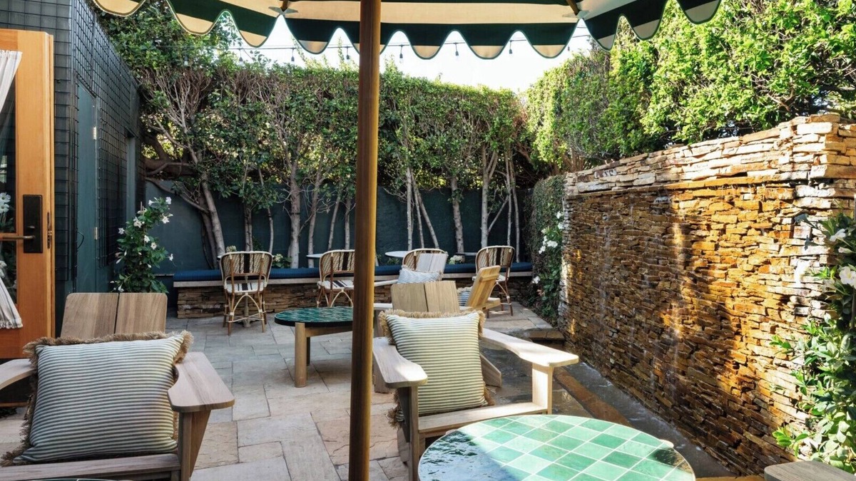 Brentwood Hotel | Le Petit Pali Brentwood West Los Angeles