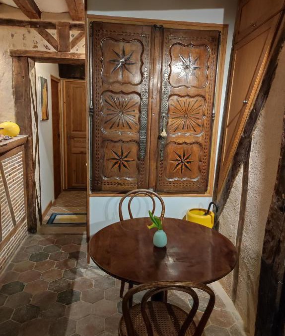 Chartres Apartment | Le petit paradis
