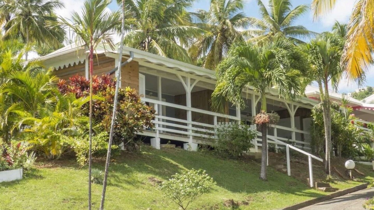 Sainte-Marie House | LE PETIT PARADIS VILLA T2Bis SEA VIEW, POOL, BEACH 200m