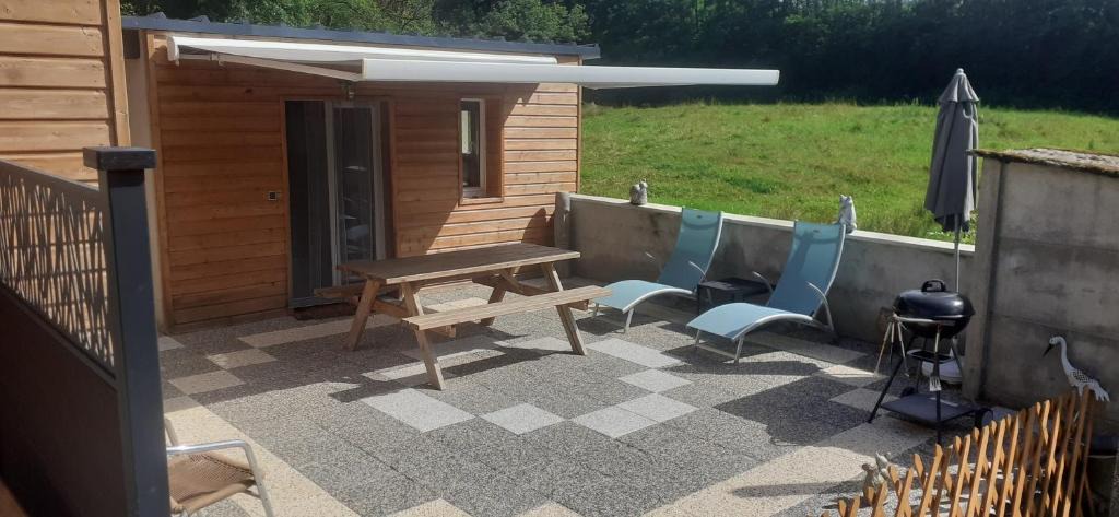 Montgivray Apartment | Le petit pays