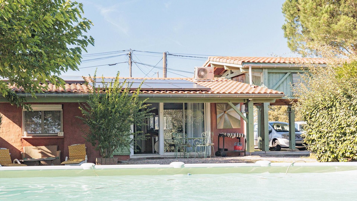 Estibeaux House | Le Pied à Terre – Cosy Holiday Home with Pool and Pyrenees View in Estibeaux